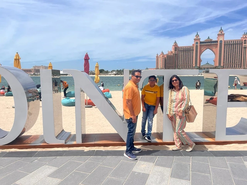 Hiten Kanani (Singapore)